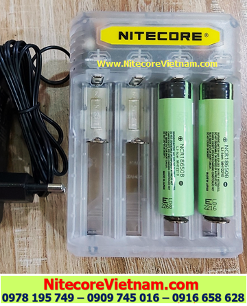 Nitecore Q4 (Bộ sạc 04 Khe Sạc kèm sẳn 02 pin SẠC 18650 PANASONIC NCR18650B 3400mAh lithium 3.7v) chính hãng